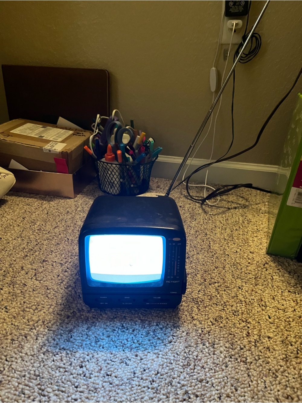 Compact Portable CRT TV - Black w/Blue Screen Glow. GREAT DEAL!! Buy Fri 9-18